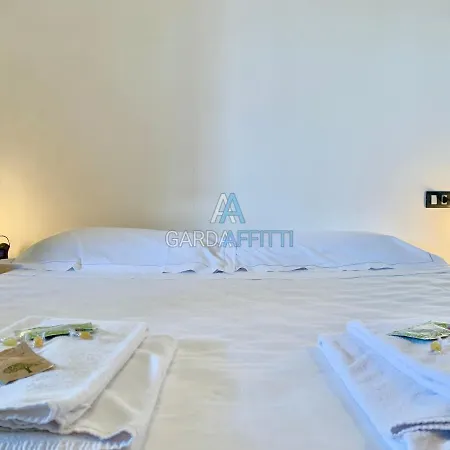 Giada - Tre Piscine E Bar - Desenzano *